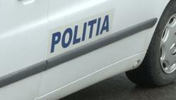 Trimis în judecată după ce și-a făcut un selfie urinând pe maşina Poliţiei