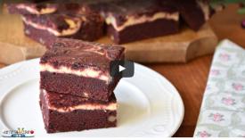 Negresă cu cremă de brânză - red velvet cheesecake brownie (video)