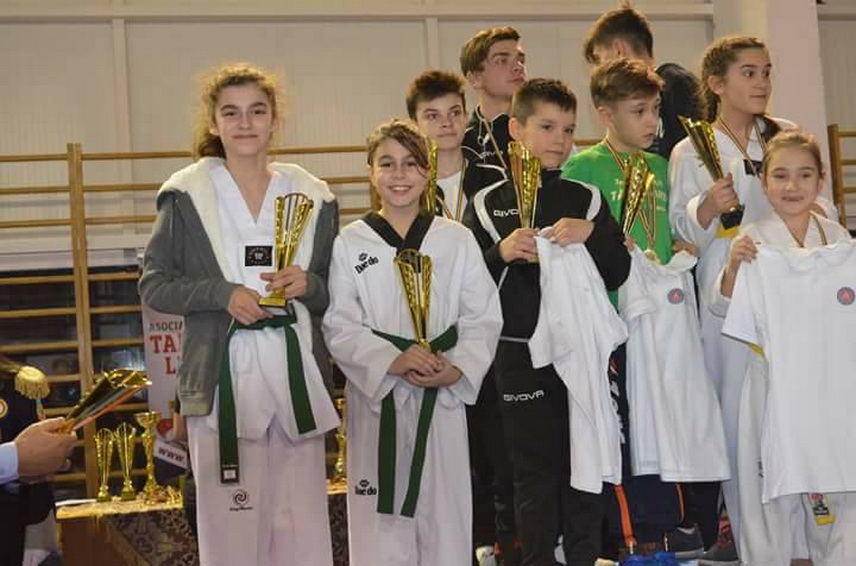 sportivii de la acs marina constanta de 15 ori pe podium la cupa lifestyle galerie foto 624537 sportivii de la acs marina constanta de 15 ori pe podium la cupa lifestyle galerie foto 624537