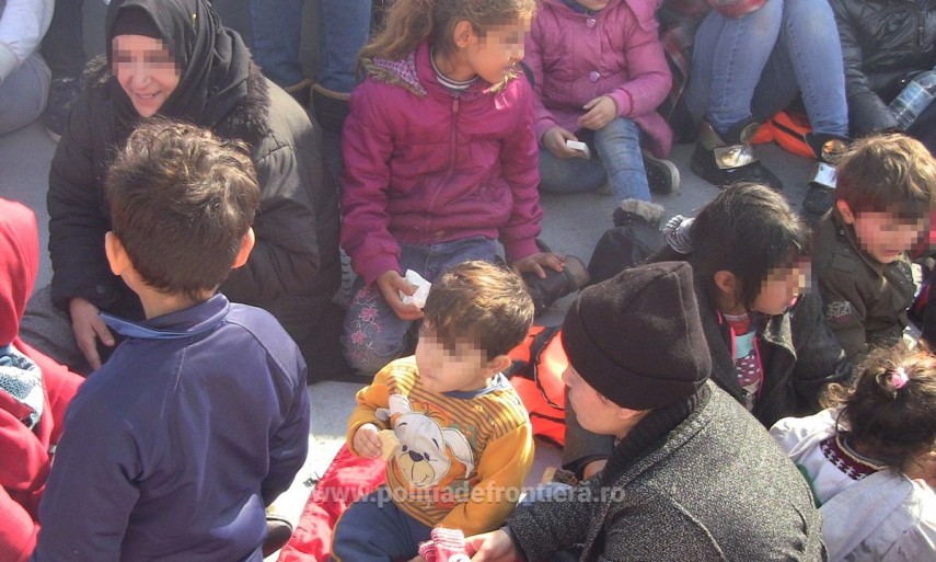 politistii de frontiera din cadrul garzii de coasta au salvat 79 de persoane pe marea egee galerie foto politistii de frontiera din cadrul garzii de coasta au salvat 79 de persoane pe marea egee galerie foto
