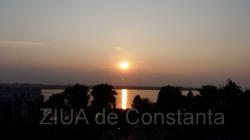 Irina Lucia Mihalca - Lumea eşti tu, priveşte-mă! 