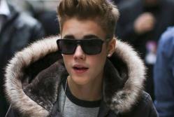 Idolul tinerilor din întreaga lume împlineşte astăzi 23 de ani