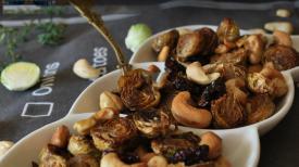 Varza de Bruxelles la cuptor cu nuci (video)