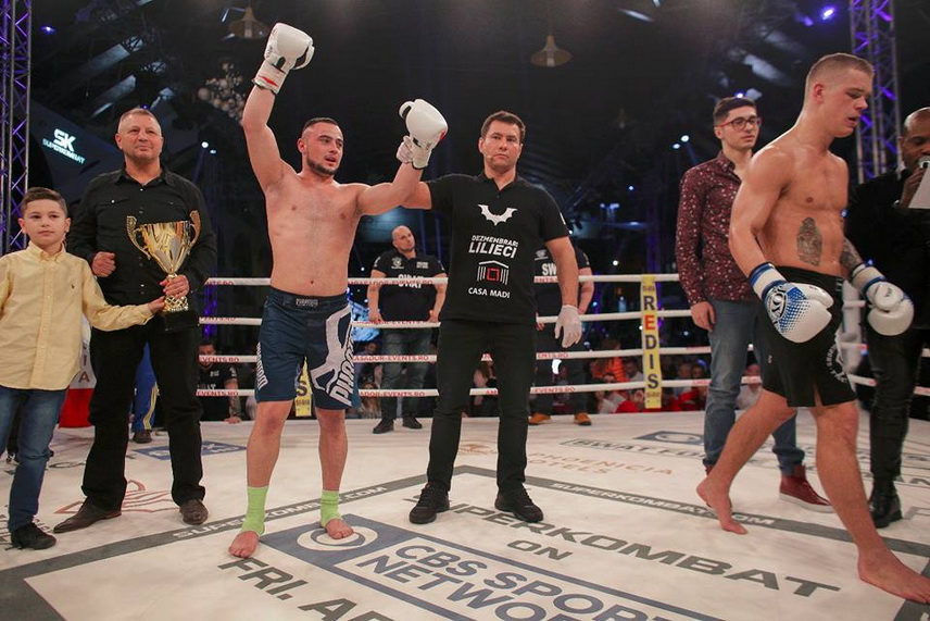 victorie si pentru eduard chelariu la superkombat dumitru topai si a facut ko adversarul in prima repriza victorie si pentru eduard chelariu la superkombat dumitru topai si a facut ko adversarul in prima repriza