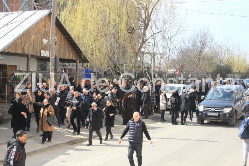 momente triste dumitrache economu patronul lantului de cafenele filicori condus pe ultimul drum galerie momente triste dumitrache economu patronul lantului de cafenele filicori condus pe ultimul drum galerie