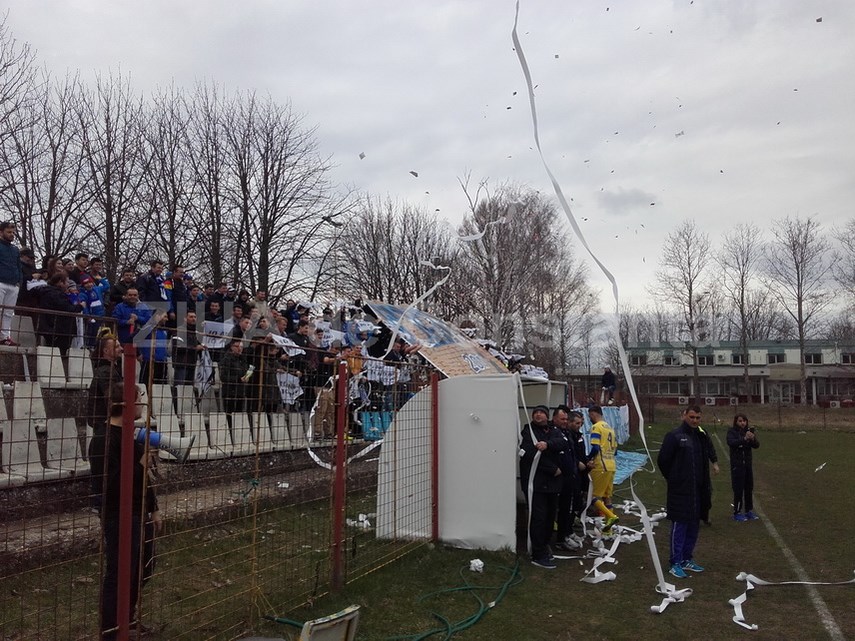 moment de reculegere in memoria lui ciprian dinca zece ani cu fervent grupul ultras a facut spectacol moment de reculegere in memoria lui ciprian dinca zece ani cu fervent grupul ultras a facut spectacol