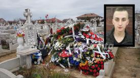 Fotoreportaj Tragedie la Lumina. Silviu se odihneşte pe veci sub un munte de flori. Prietenii nu se liniştesc. Ei vor dreptate (video)   