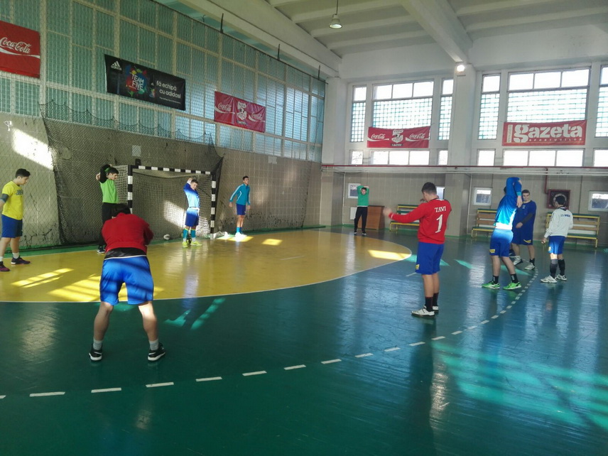 handbalistii de la css medgidia hc farul si css1 constanta incep evolutiile de la turneul semifinal galerie handbalistii de la css medgidia hc farul si css1 constanta incep evolutiile de la turneul semifinal galerie