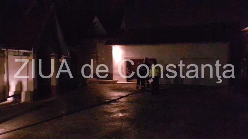 incendiu in agigea doua autospeciale ale isu dobrogea intervin 627224 incendiu in agigea doua autospeciale ale isu dobrogea intervin 627224