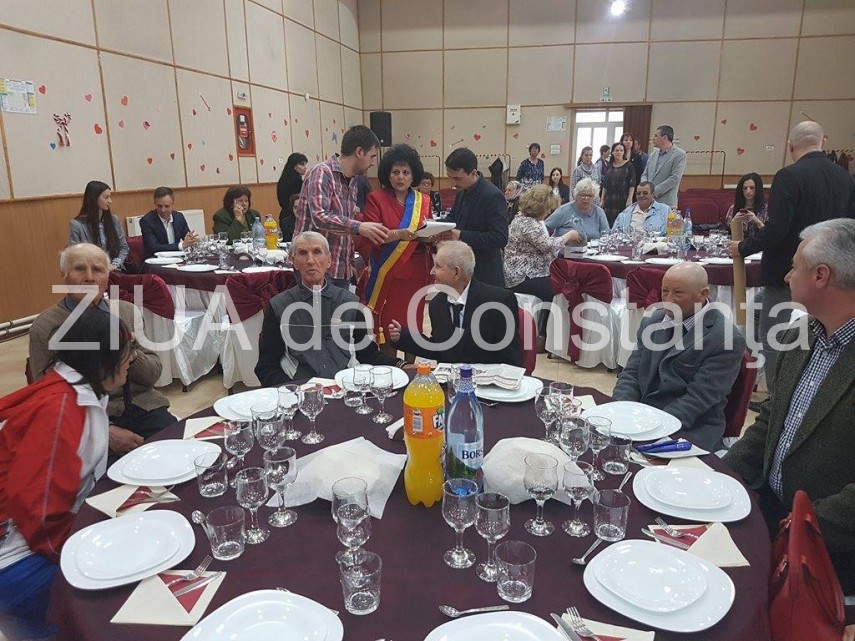 veteranul de razboi ion ceapa isi sarbatoreste cei 100 de ani alaturi de autoritatile locale din cumpana veteranul de razboi ion ceapa isi sarbatoreste cei 100 de ani alaturi de autoritatile locale din cumpana