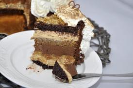 Tort cu crema caramel si crema de ciocolata cu cafea