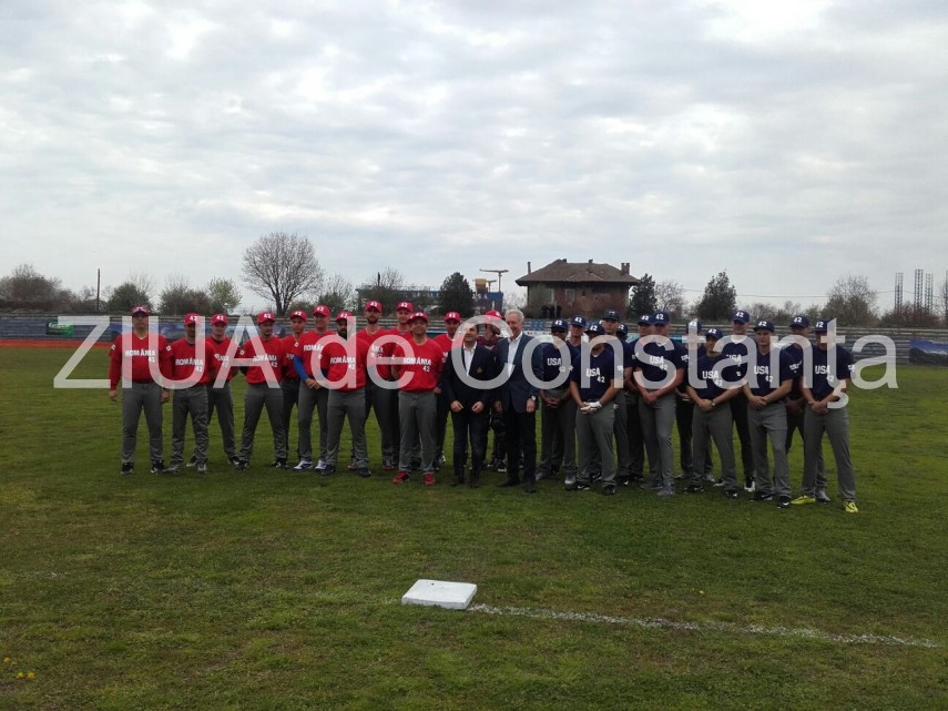 live text elemente decorative americane si mancare traditionala romaneasca meci de baseball sua romania live text elemente decorative americane si mancare traditionala romaneasca meci de baseball sua romania