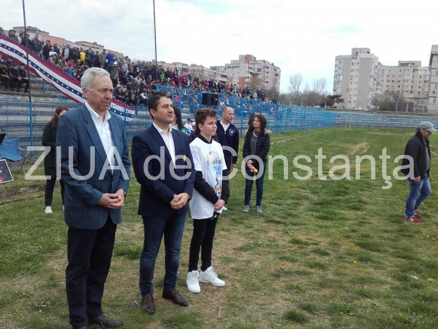 live text elemente decorative americane si mancare traditionala romaneasca meci de baseball sua romania live text elemente decorative americane si mancare traditionala romaneasca meci de baseball sua romania