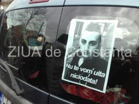 O lună de la teribila tragedie care a îndoliat Lumina. Prietenii și rudele vor ca după Paște să se facă lumină. Ei nu cred în varianta cu accidentul (fotoreportaj)  