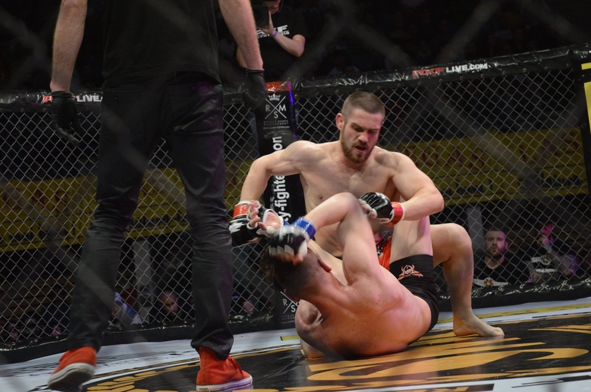 luptator la cs pontica catalin casaru l a invins pe adrian grec si a cucerit din nou centura rxf galerie luptator la cs pontica catalin casaru l a invins pe adrian grec si a cucerit din nou centura rxf galerie