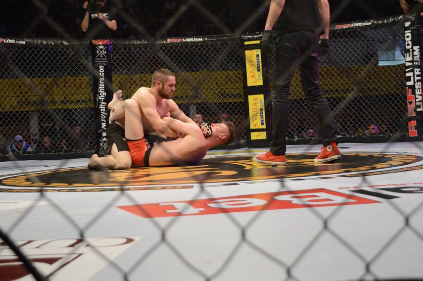 luptator la cs pontica catalin casaru l a invins pe adrian grec si a cucerit din nou centura rxf galerie luptator la cs pontica catalin casaru l a invins pe adrian grec si a cucerit din nou centura rxf galerie