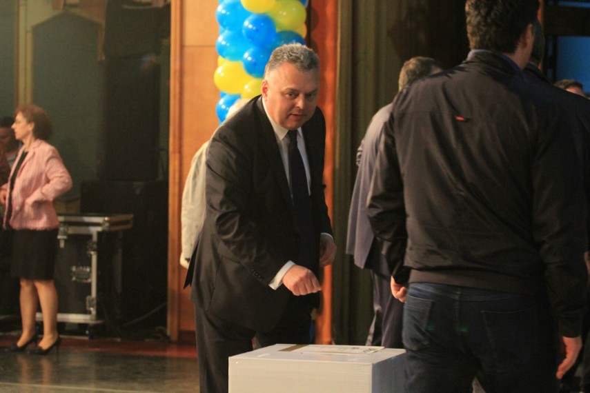 alegeri in pnl constanta bogdan hutuca si mihaela andrei isi disputa functia de presedinte la aceasta alegeri in pnl constanta bogdan hutuca si mihaela andrei isi disputa functia de presedinte la aceasta