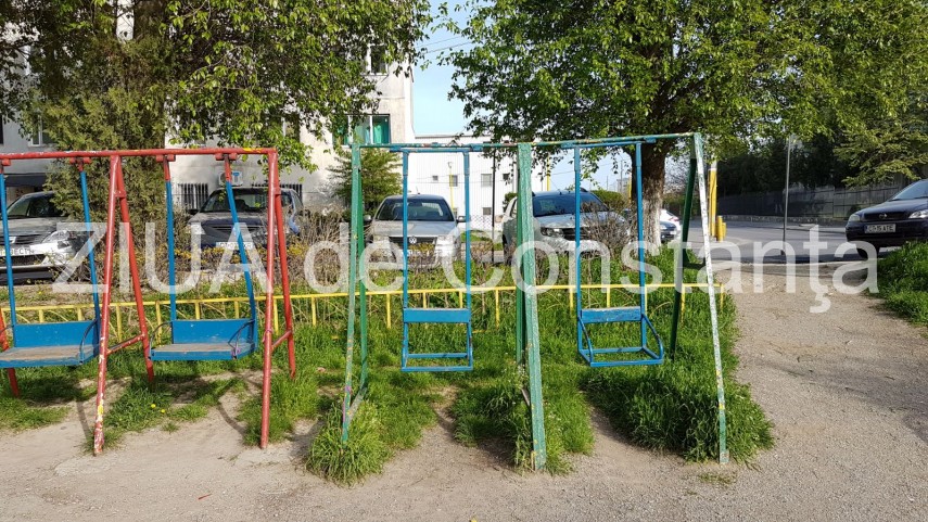 pericol pentru copii la un loc de joaca din tomis nord cum arata leaganele galerie foto 629787 pericol pentru copii la un loc de joaca din tomis nord cum arata leaganele galerie foto 629787
