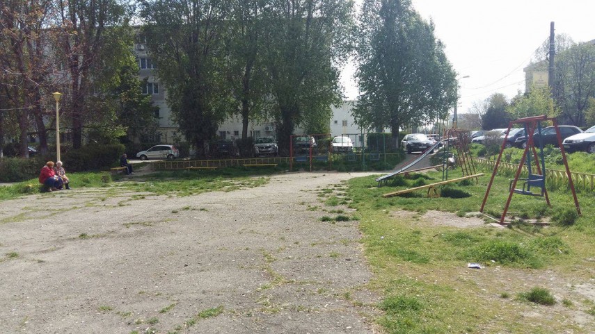 pericol pentru copii la un loc de joaca din tomis nord cum arata leaganele galerie foto 629787 pericol pentru copii la un loc de joaca din tomis nord cum arata leaganele galerie foto 629787