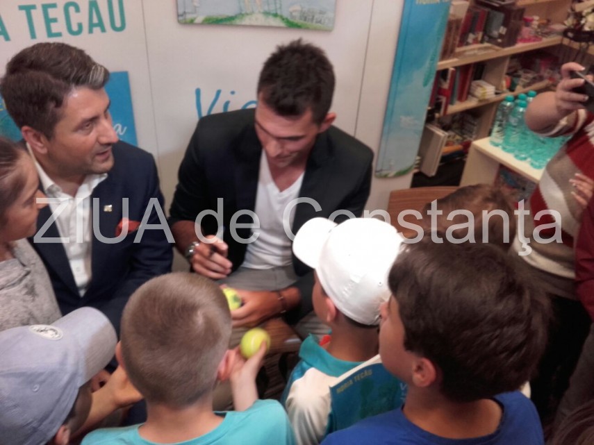 horia tecau si a lansat si la constanta cartea viata in ritm de tenis galerie foto 629966 horia tecau si a lansat si la constanta cartea viata in ritm de tenis galerie foto 629966
