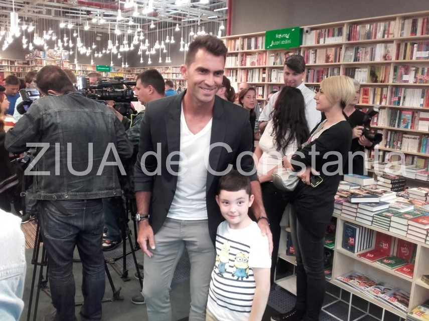horia tecau si a lansat si la constanta cartea viata in ritm de tenis galerie foto 629966 horia tecau si a lansat si la constanta cartea viata in ritm de tenis galerie foto 629966