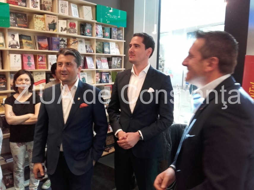 horia tecau si a lansat si la constanta cartea viata in ritm de tenis galerie foto 629966 horia tecau si a lansat si la constanta cartea viata in ritm de tenis galerie foto 629966