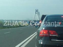 Cu viteza melcului, pe podul nou, pe sensul de mers către Mangalia (galerie foto) 