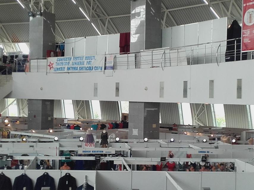 in cautarea tinutei pentru balul de absolvire ccina constanta asteapta tinerii la targul national tinimtex in cautarea tinutei pentru balul de absolvire ccina constanta asteapta tinerii la targul national tinimtex