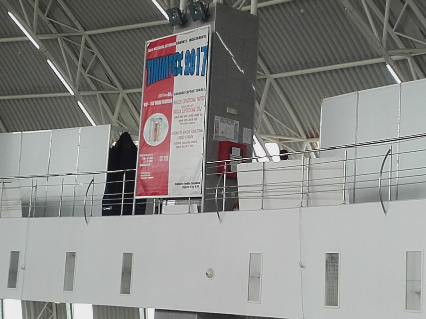 in cautarea tinutei pentru balul de absolvire ccina constanta asteapta tinerii la targul national tinimtex in cautarea tinutei pentru balul de absolvire ccina constanta asteapta tinerii la targul national tinimtex