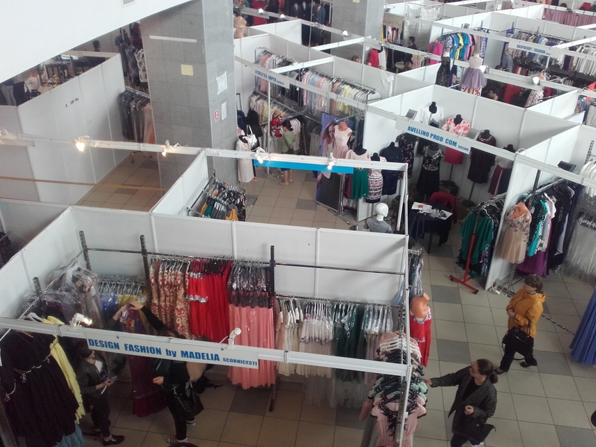 in cautarea tinutei pentru balul de absolvire ccina constanta asteapta tinerii la targul national tinimtex in cautarea tinutei pentru balul de absolvire ccina constanta asteapta tinerii la targul national tinimtex