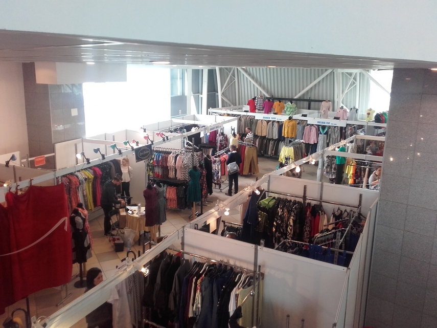 in cautarea tinutei pentru balul de absolvire ccina constanta asteapta tinerii la targul national tinimtex in cautarea tinutei pentru balul de absolvire ccina constanta asteapta tinerii la targul national tinimtex