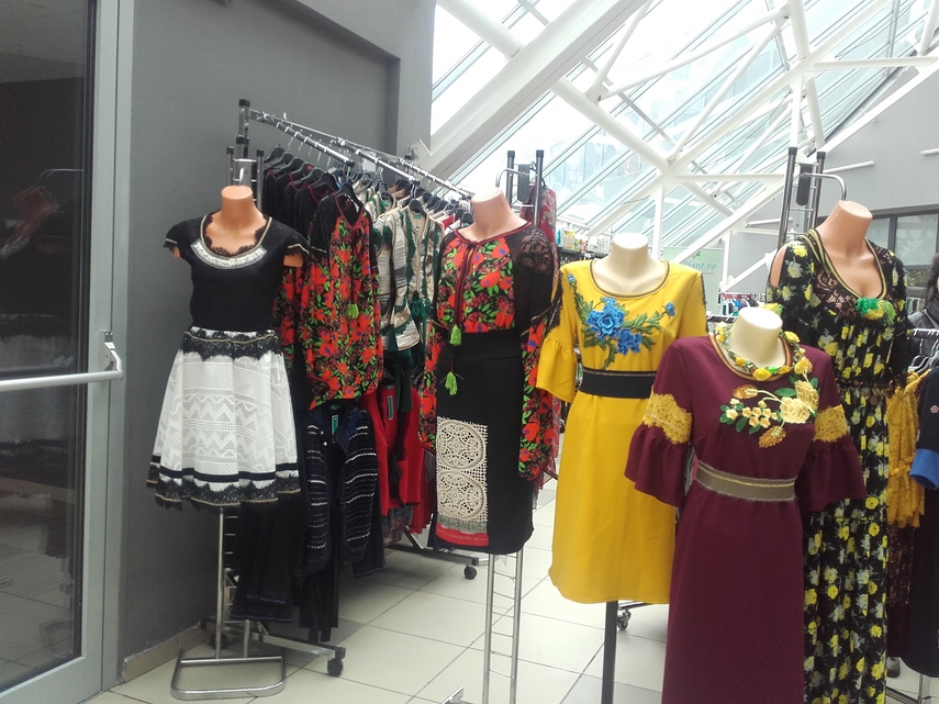 in cautarea tinutei pentru balul de absolvire ccina constanta asteapta tinerii la targul national tinimtex in cautarea tinutei pentru balul de absolvire ccina constanta asteapta tinerii la targul national tinimtex