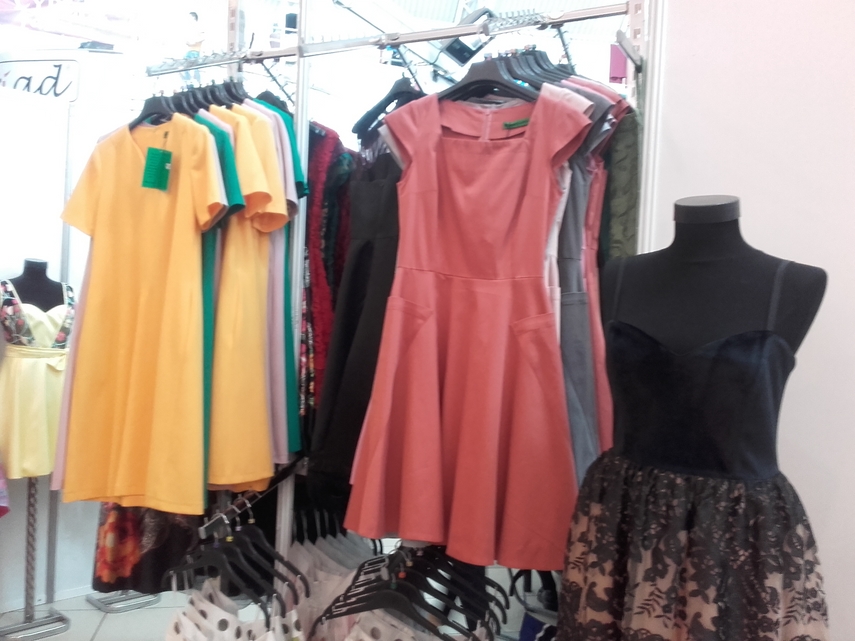 in cautarea tinutei pentru balul de absolvire ccina constanta asteapta tinerii la targul national tinimtex in cautarea tinutei pentru balul de absolvire ccina constanta asteapta tinerii la targul national tinimtex