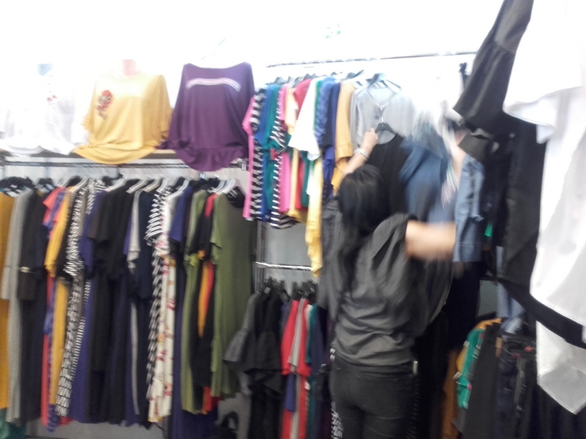 in cautarea tinutei pentru balul de absolvire ccina constanta asteapta tinerii la targul national tinimtex in cautarea tinutei pentru balul de absolvire ccina constanta asteapta tinerii la targul national tinimtex