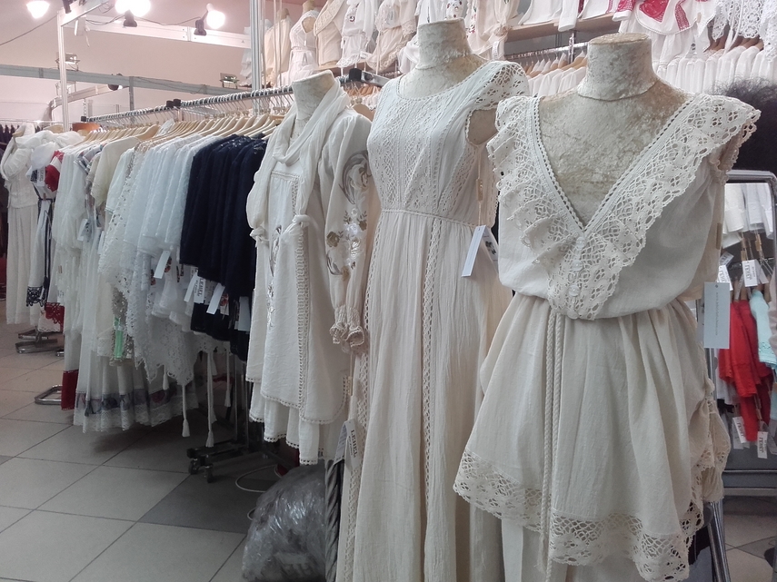 in cautarea tinutei pentru balul de absolvire ccina constanta asteapta tinerii la targul national tinimtex in cautarea tinutei pentru balul de absolvire ccina constanta asteapta tinerii la targul national tinimtex