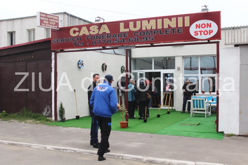 un ultim drum cumplit de greu familia tinerei din constanta decedata in atentatul de la londra sfasiata un ultim drum cumplit de greu familia tinerei din constanta decedata in atentatul de la londra sfasiata