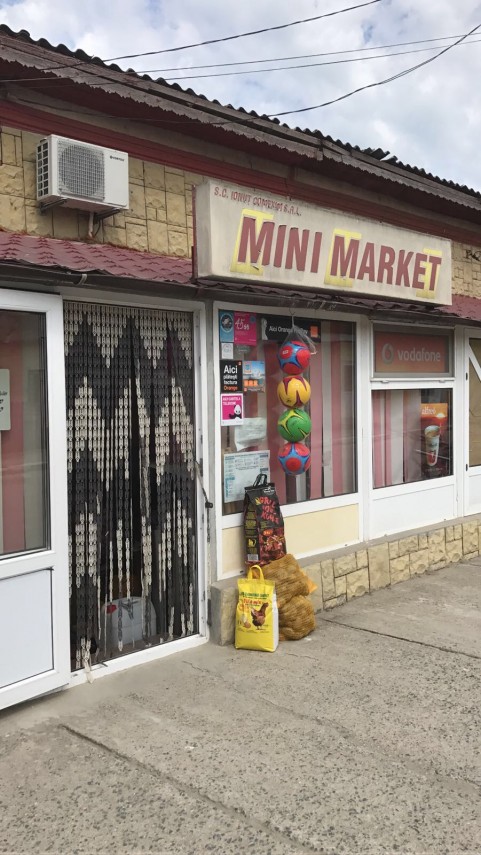 pericol public produse expirate din 2011 scoase la vanzare la un mini market din baneasa 631329 pericol public produse expirate din 2011 scoase la vanzare la un mini market din baneasa 631329