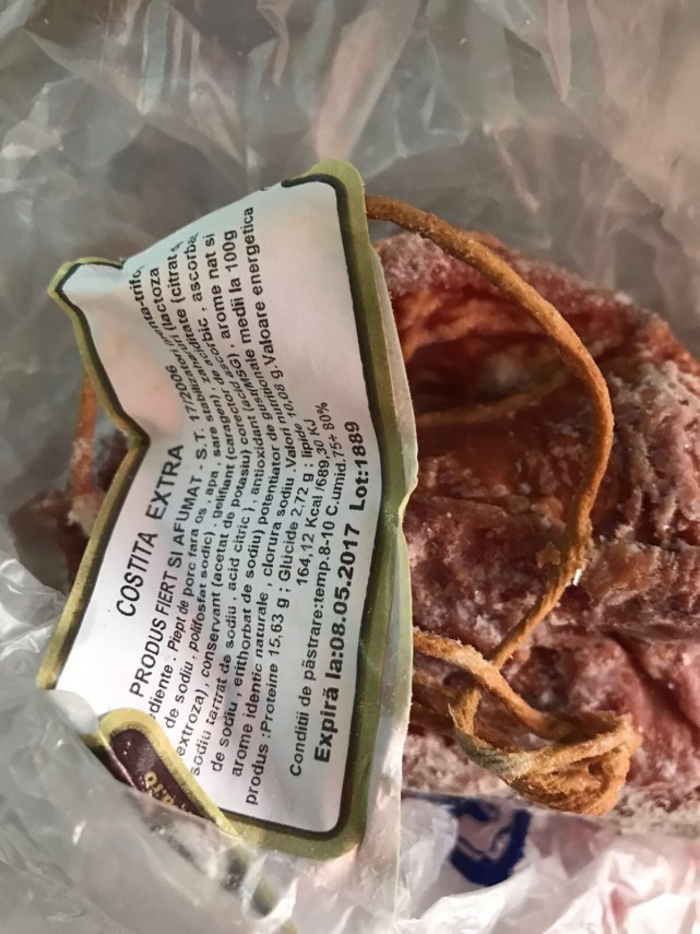 pericol public produse expirate din 2011 scoase la vanzare la un mini market din baneasa 631329 pericol public produse expirate din 2011 scoase la vanzare la un mini market din baneasa 631329