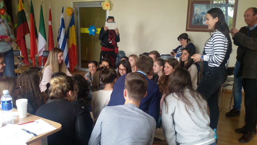 elevii scolii gimnaziale nr 12 b p hasdeu militeaza pentru prevenirea fenomenului de bullying in scoli elevii scolii gimnaziale nr 12 b p hasdeu militeaza pentru prevenirea fenomenului de bullying in scoli