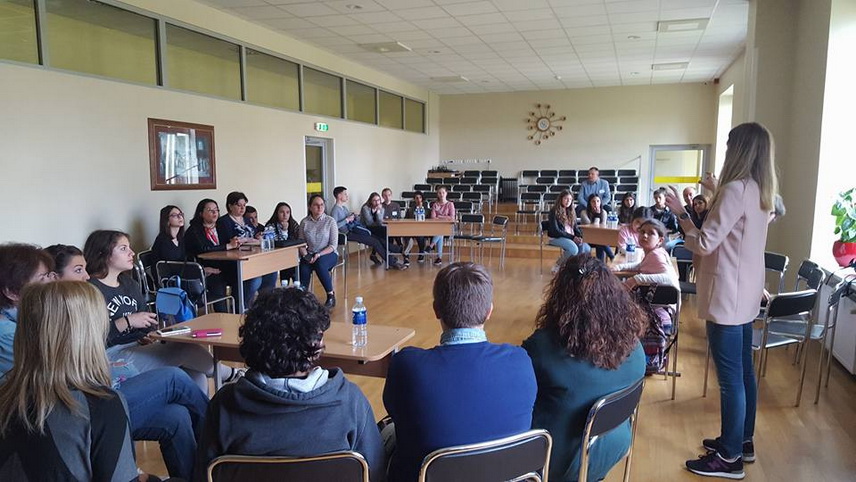 elevii scolii gimnaziale nr 12 b p hasdeu militeaza pentru prevenirea fenomenului de bullying in scoli elevii scolii gimnaziale nr 12 b p hasdeu militeaza pentru prevenirea fenomenului de bullying in scoli