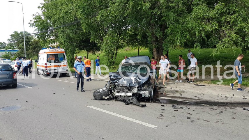 accident rutier grav pe bulevardul mamaia in zona pescarie trei masini implicate 632840 accident rutier grav pe bulevardul mamaia in zona pescarie trei masini implicate 632840