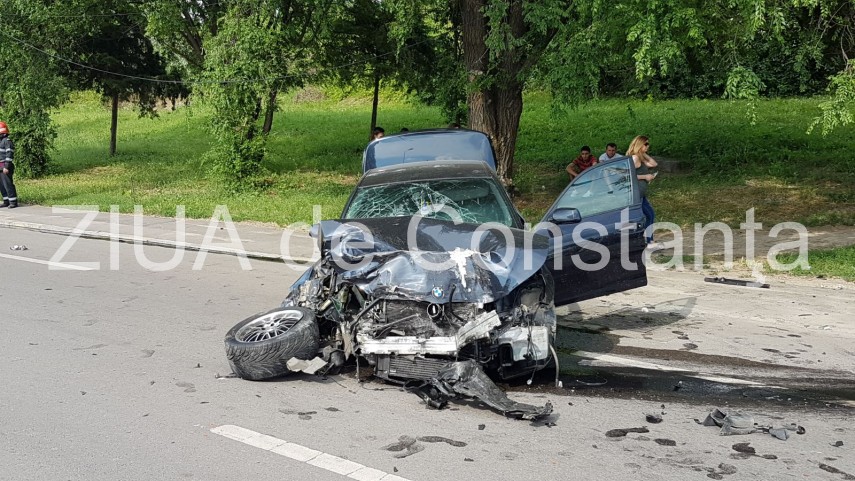 accident rutier grav pe bulevardul mamaia in zona pescarie trei masini implicate 632840 accident rutier grav pe bulevardul mamaia in zona pescarie trei masini implicate 632840
