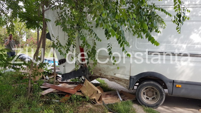 accident rutier grav pe bulevardul mamaia in zona pescarie trei masini implicate 632840 accident rutier grav pe bulevardul mamaia in zona pescarie trei masini implicate 632840