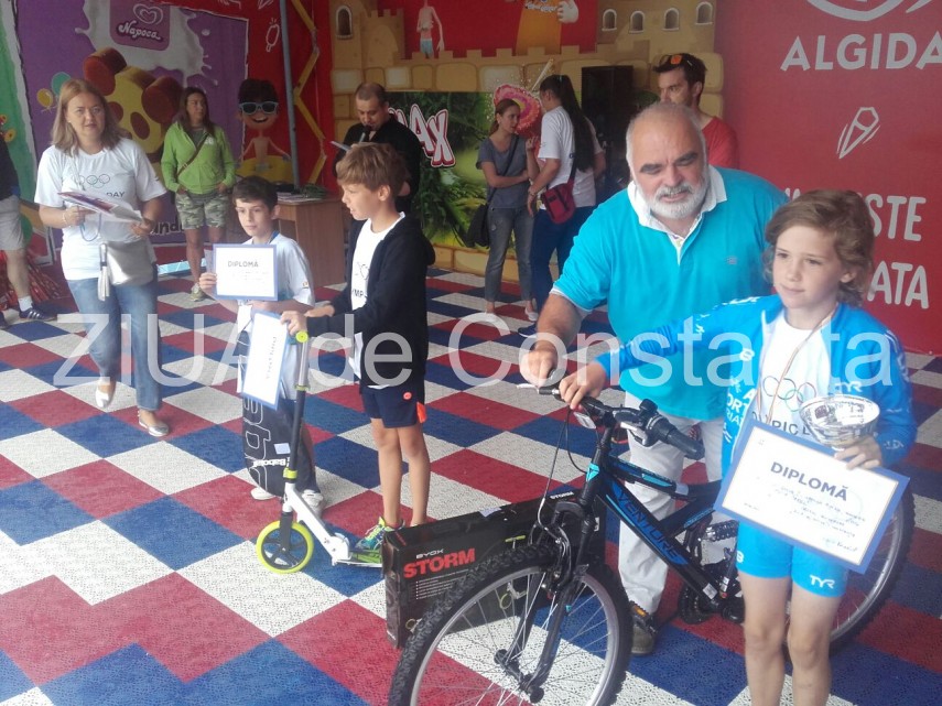 cine a urcat pe podium la crosul ziua olimpica de la constanta premii speciale galerie foto 633122 cine a urcat pe podium la crosul ziua olimpica de la constanta premii speciale galerie foto 633122