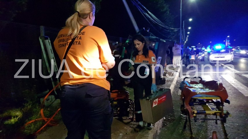 accident rutier grav in municipiul constanta cu victima incarcerata masina rasturnata pe bulevardul aurel accident rutier grav in municipiul constanta cu victima incarcerata masina rasturnata pe bulevardul aurel