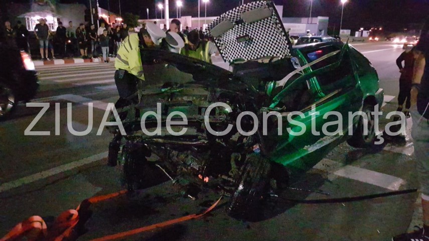 accident rutier grav in municipiul constanta cu victima incarcerata masina rasturnata pe bulevardul aurel accident rutier grav in municipiul constanta cu victima incarcerata masina rasturnata pe bulevardul aurel