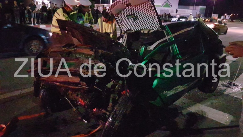 accident rutier grav in municipiul constanta cu victima incarcerata masina rasturnata pe bulevardul aurel accident rutier grav in municipiul constanta cu victima incarcerata masina rasturnata pe bulevardul aurel