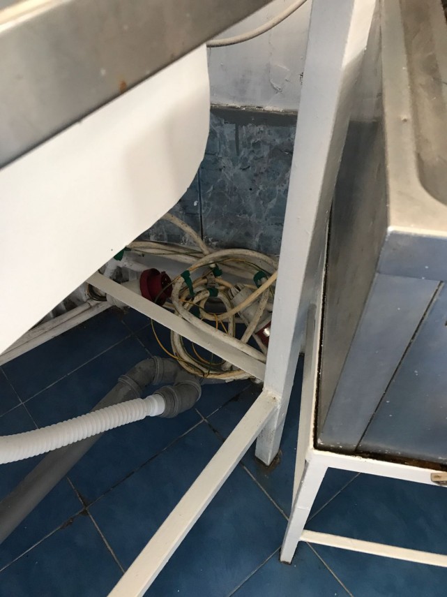 control al comisarilor cjpc constanta la o terasa din neptun in ce conditii erau depozitate alimentele control al comisarilor cjpc constanta la o terasa din neptun in ce conditii erau depozitate alimentele