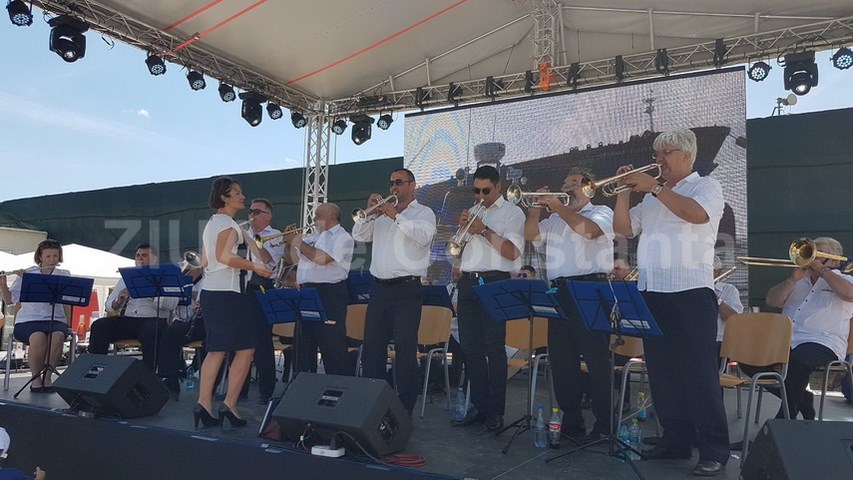 compania midia marine terminal implineste zece ani de activitate remarcam o evolutie importanta peste compania midia marine terminal implineste zece ani de activitate remarcam o evolutie importanta peste