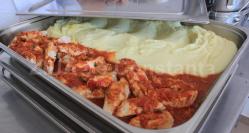 De Sfinţii Apostoli Petru şi Pavel Bucate tradiţionale româneşti, oferite pacienţilor din Constanţa de Arimex Comexim 2000 SRL